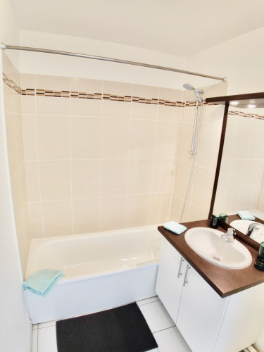 Splendid 116 m² apartment for rent in coliving setup in the Ginko district in Bordeaux