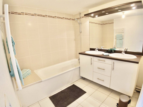 Splendid 116 m² apartment for rent in coliving setup in the Ginko district in Bordeaux