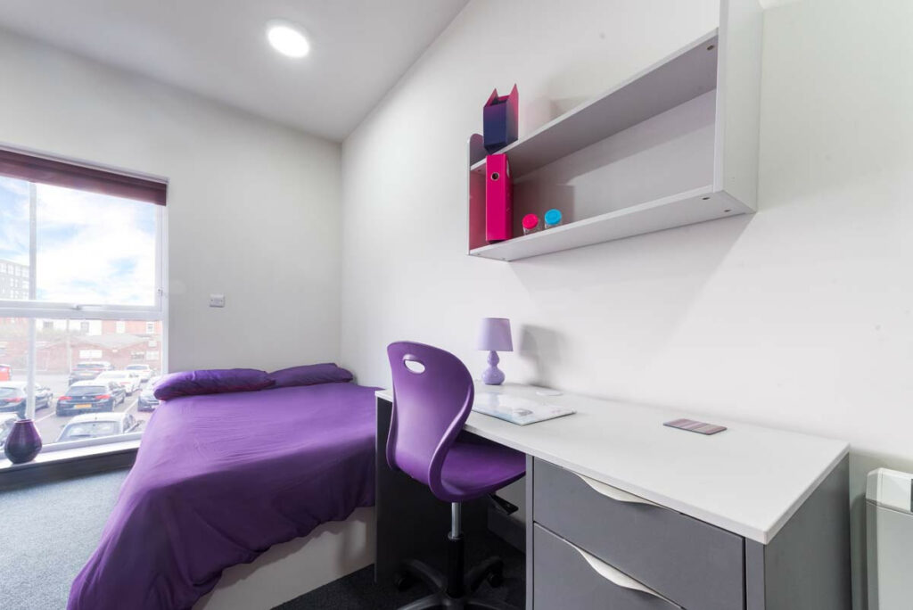  Deluxe Studio, Poulson House  -  Stoke Student Village  - Gallery -  4