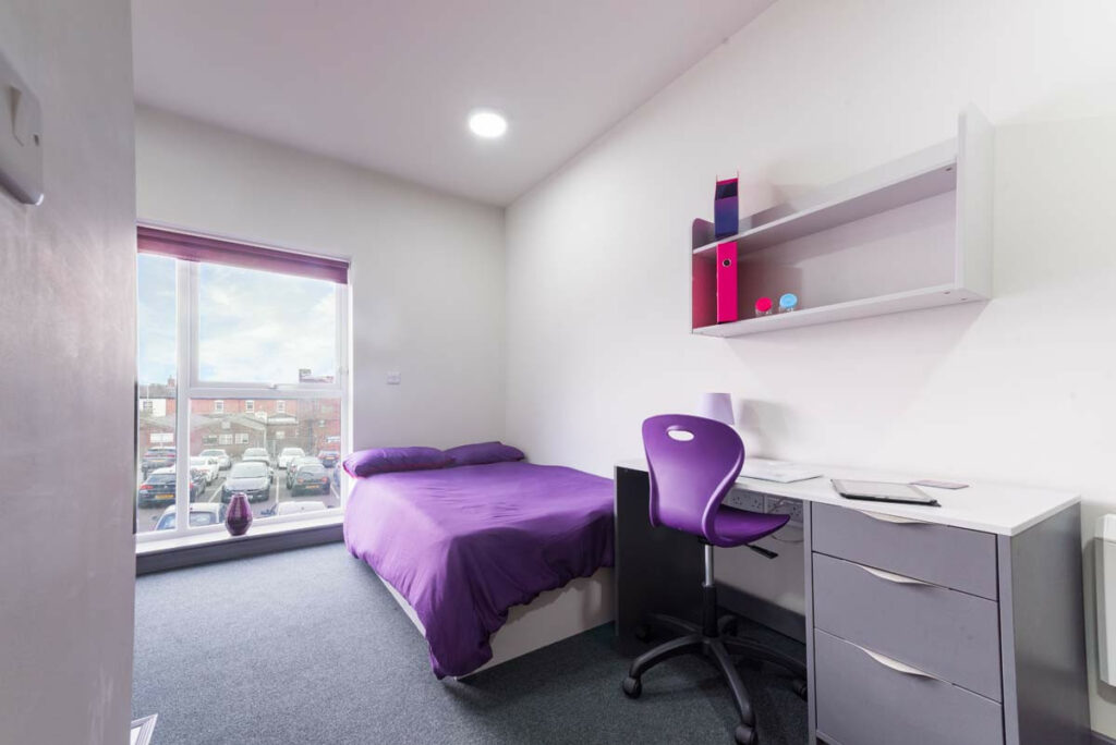  Deluxe Studio, Poulson House  -  Stoke Student Village  - Gallery -  3
