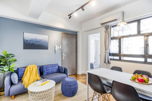 Modern apartment near HKU Station