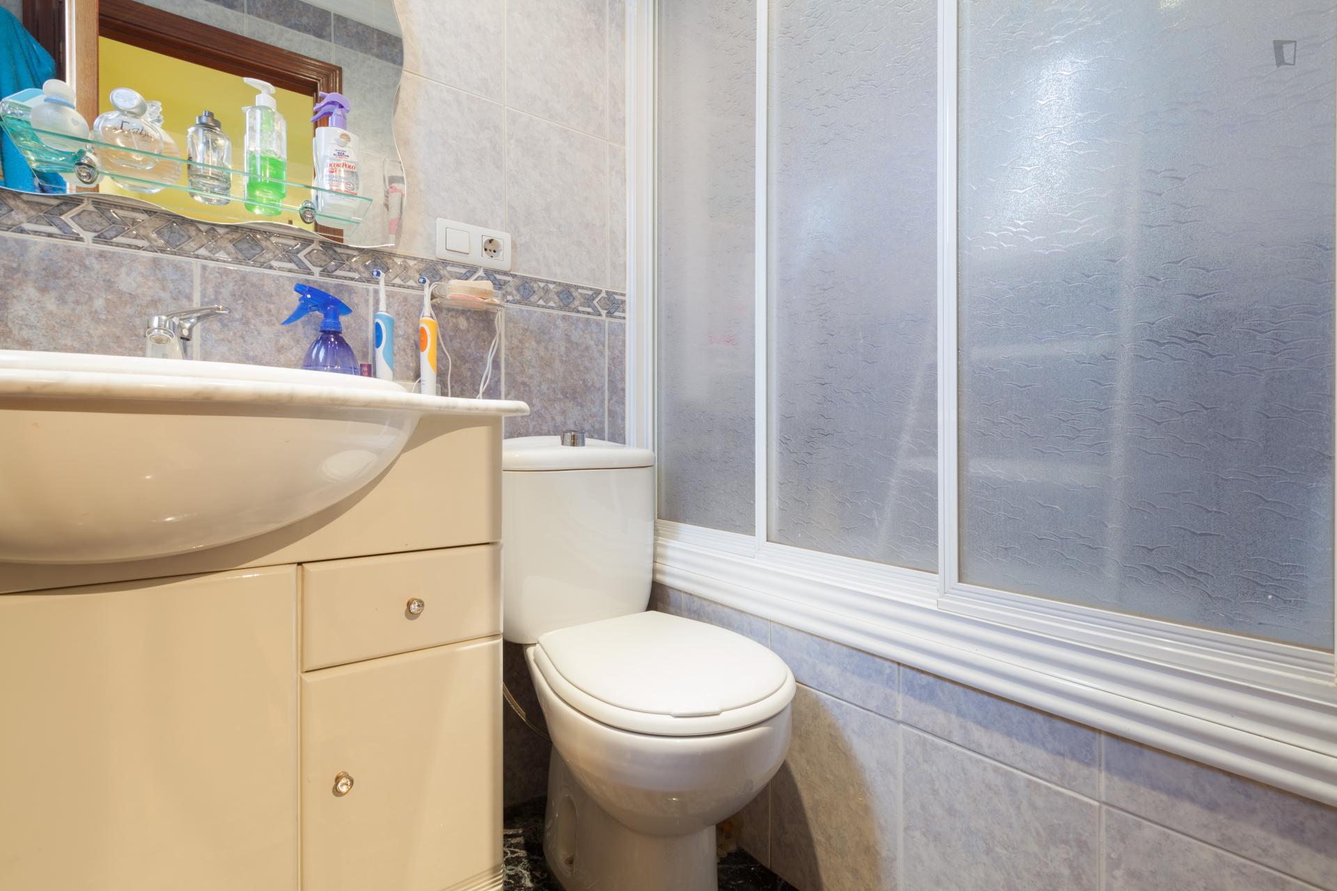 Comfy single bedroom in Zaidín - Vergeles