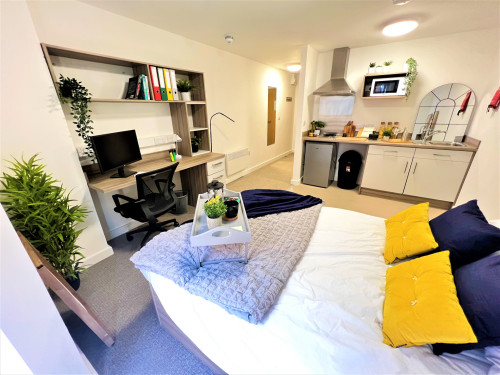 Q Studios - Gallery - 73