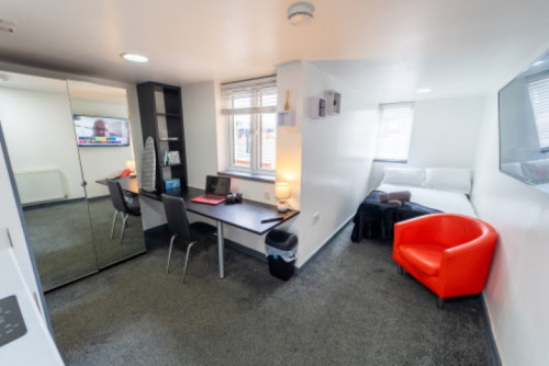 24 Dale Road - Gallery - 12