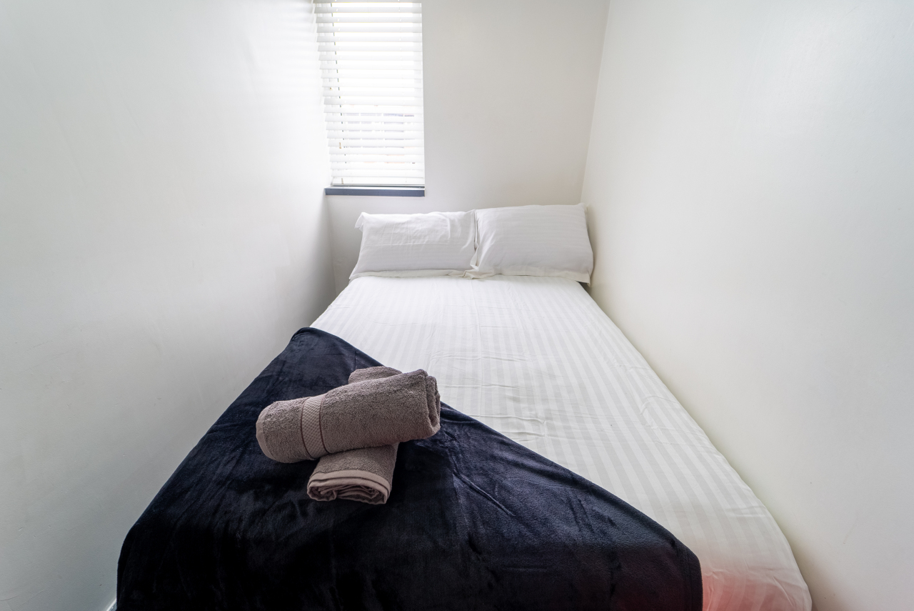  Studio Large  -  24 Dale Road  - Gallery -  15