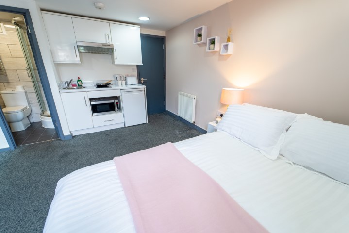  Studio Large  -  24 Dale Road  - Gallery -  1