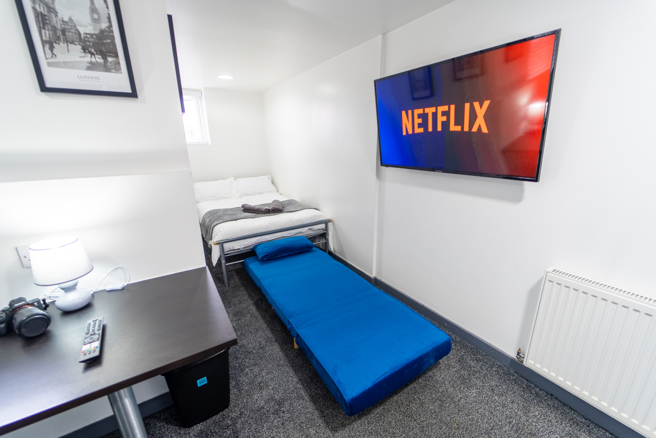  Studio Standard  -  24 Dale Road  - Gallery -  14