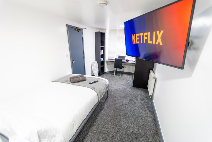  Studio Standard  -  24 Dale Road  - Gallery -  1