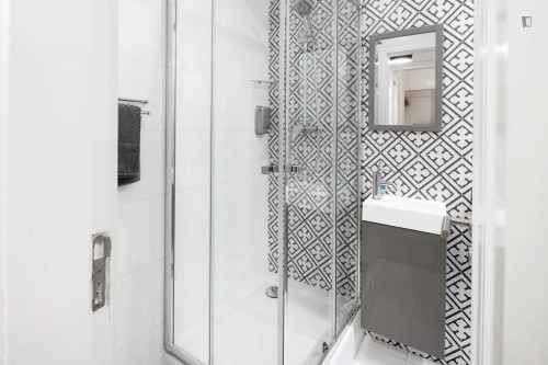 Inviting 2-bedroom apartment in classic Lapa - Gallery - 5