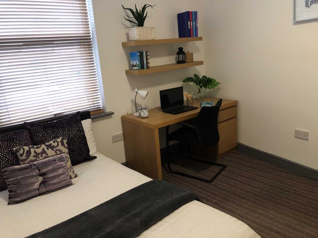  Deluxe En-Suite  -  Millfield House  - Gallery -  9