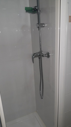 Single bedroom in a 3-bedroom flat, in Poligono Sur - Gallery - 10