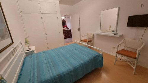 2 bedroom apartment with stunning beach view in the city center - Gallery - 6