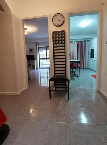 2 bedroom apartment with stunning beach view in the city center - Gallery - 9