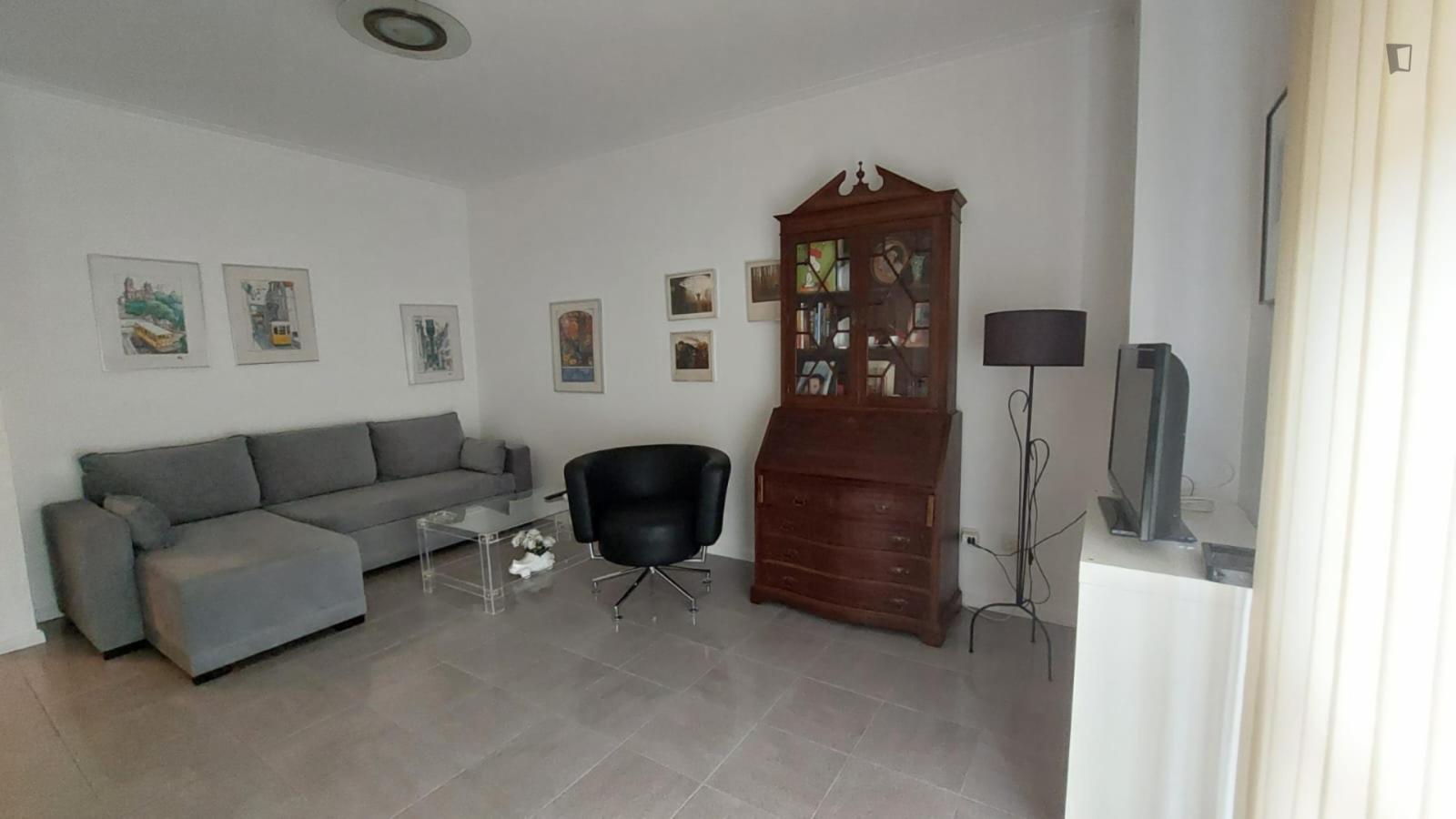 2 Bedroom Apartment With Stunning Beach View In The City Center - 1