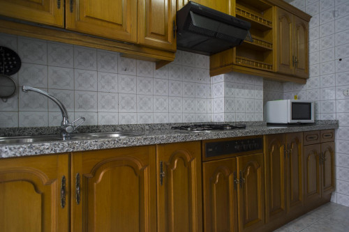 4-Bedroom apartment in proximity to Facultad de Derecho - Gallery - 22