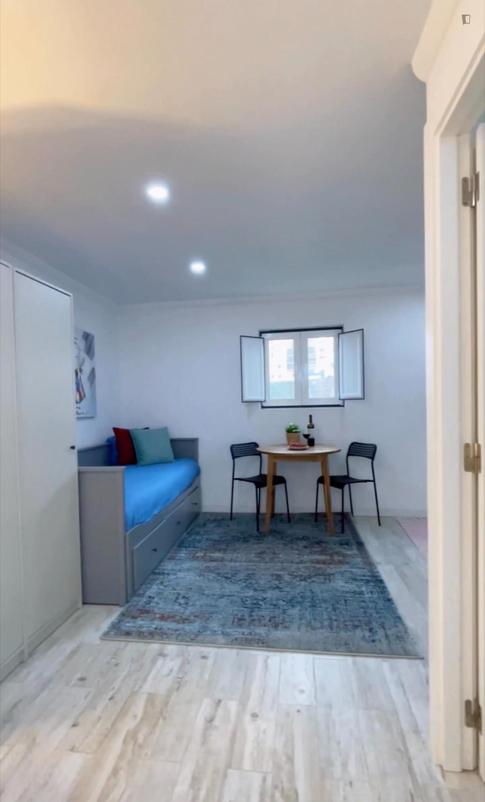 Very Cool Studio In Ajuda - 1