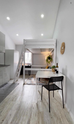 Welcoming studio in Ajuda