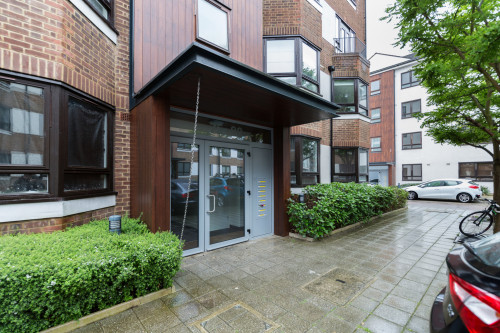 Kew Bridge Court  - Gallery -  2
