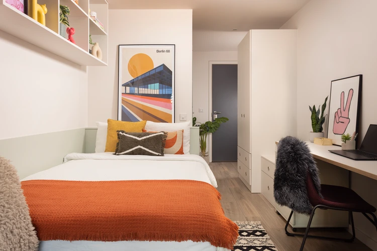  Double Partly Accessible Studio  -  Bromley Place  - Gallery -  1