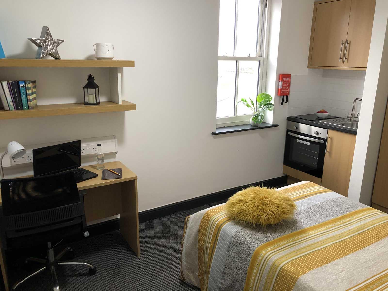  Studio  -  Mandale Terrace  - Gallery -  8