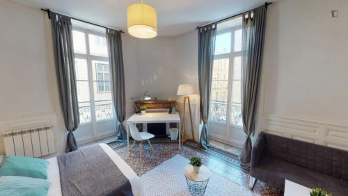 Comfy double bedroom close to Montpellier Saint-Roch train station