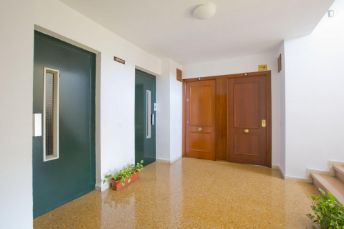 Bright double bedroom not far from Facultad de Medicina - Gallery - 14