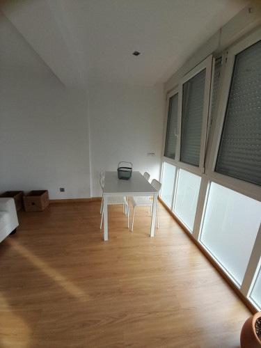 Colourful Double Bedroom close to Praia de Carcavelos - Gallery - 13