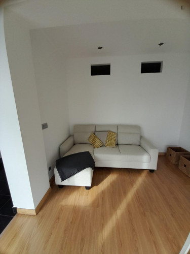 Colourful Double Bedroom close to Praia de Carcavelos - Gallery - 16
