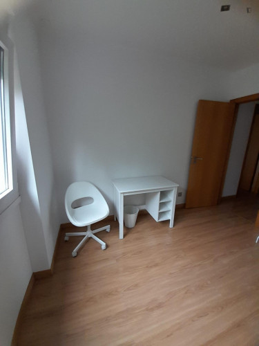 Bright Single Bedroom close to Nova School of Business and Economics - Gallery - 5