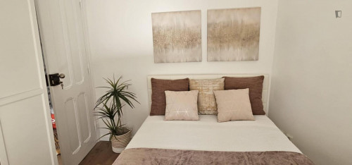 Modern 2 Bedroom apartment in Mouraria, Lisbon