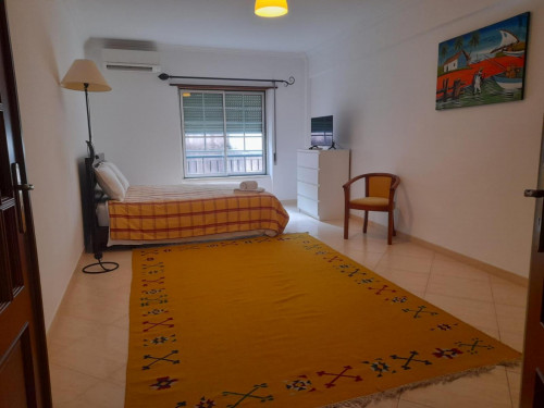 Nice double bedroom close to Intendente metro station