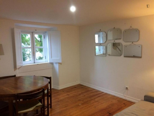 Charming flat in the heart of Lisbon's historic centre - Gallery - 6