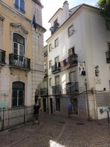 Charming flat in the heart of Lisbon's historic centre - Gallery - 9