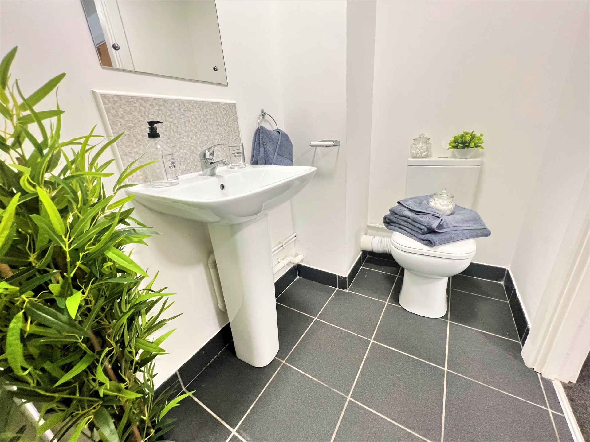  Classic En-Suite  -  Tudor Studios  - Gallery -  14
