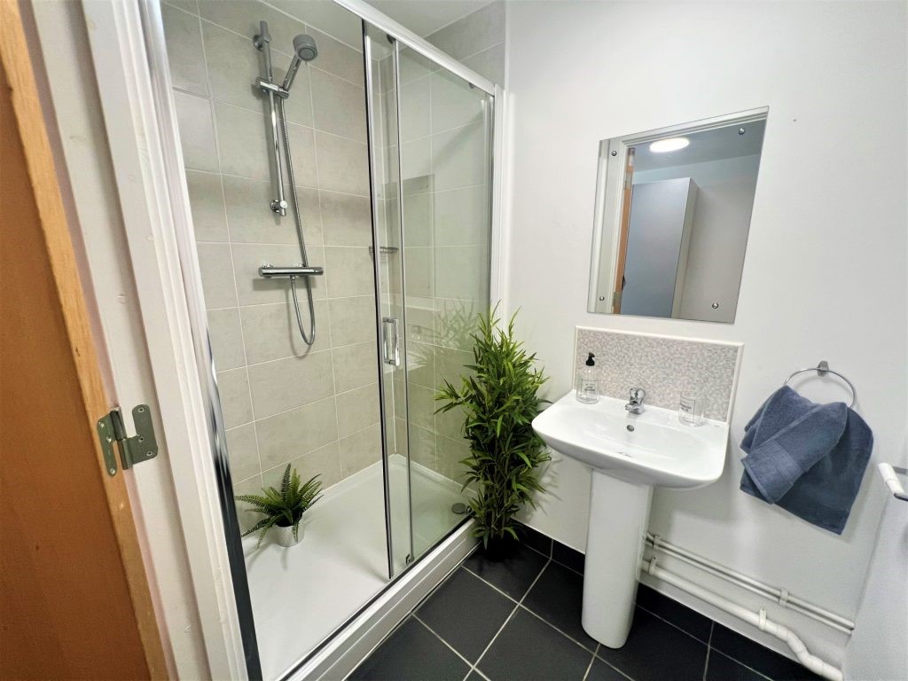  Ground Floor Premier Studio  -  Tudor Studios  - Gallery -  2