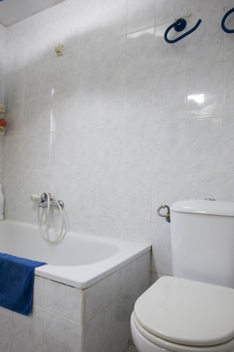 Vibrant single bedroom in a complex in Montequinto - Gallery - 10
