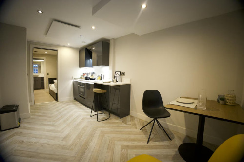 121 برنسيز ستريت