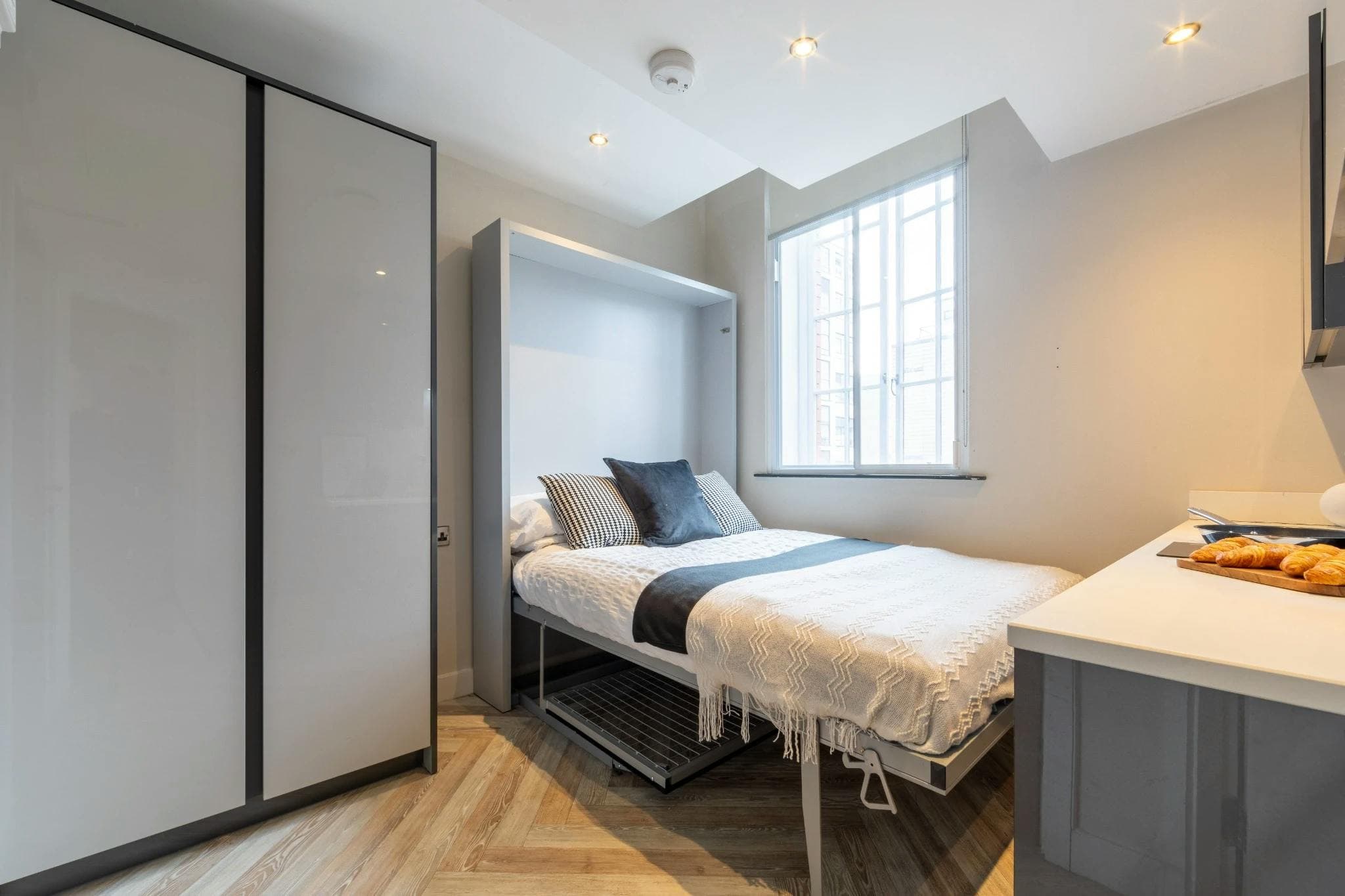  Silver Studio  -  121 برنسيز ستريت  - Gallery -  1