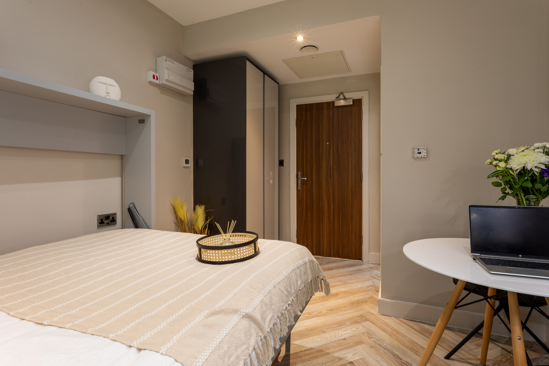  Silver Studio  -  121 برنسيز ستريت  - Gallery -  7