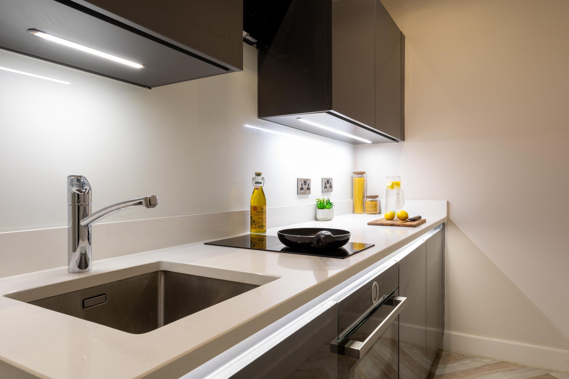  Platinum Plus Studio  -  121 برنسيز ستريت  - Gallery -  19