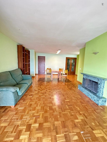 Comfy double bedroom in Reus close to Reus downtown