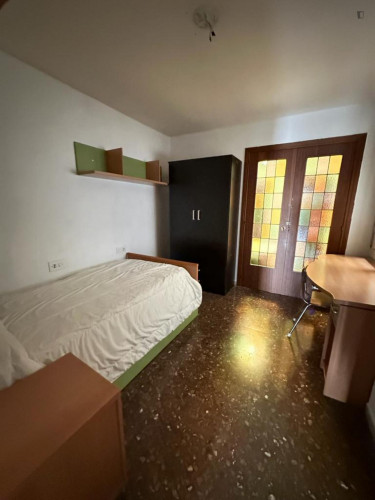 Cute single bedroom in Reus close to Reus train station