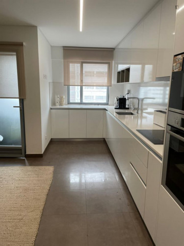 Impressive double ensuite bedroom in Lumiar  - Gallery -  5
