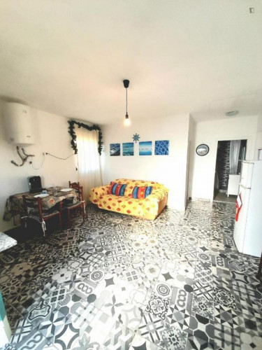 Enjoyable 1-bedroom flat within walking distance of the beaches