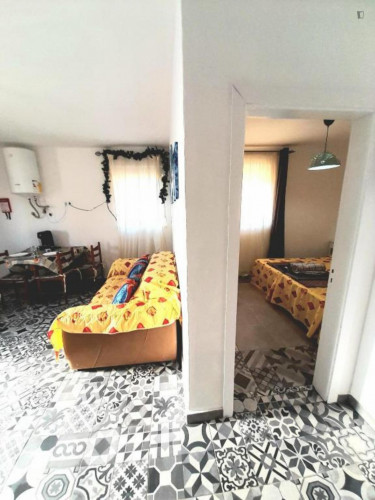 Enjoyable 1-bedroom flat within walking distance of the beaches - Gallery - 6