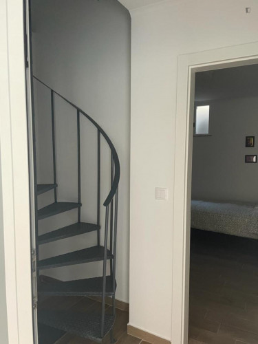 Pleasant single bedroom not too far from Moscavide metro station