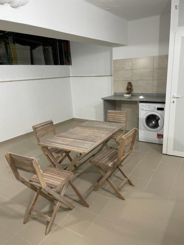 Pleasant single bedroom not too far from Moscavide metro station