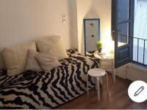 Appealing 1-bedroom apartment near Plaza de la Trinidad - Gallery - 17