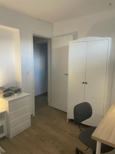 Great single bedroom in Moscavide