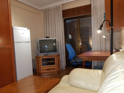 Very cool double bedroom in Barrio del Oeste - Gallery - 25